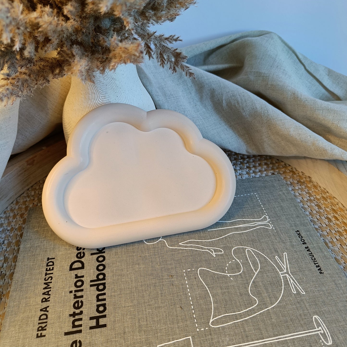 Cloud Tray Cream